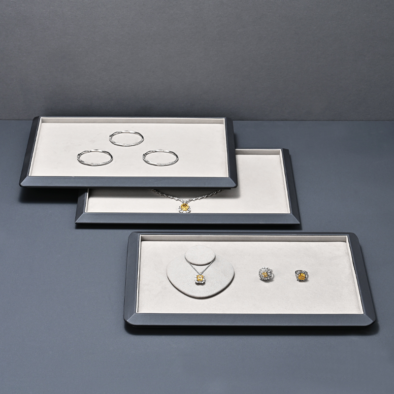 Plateau à bijoux en cuir Oirlv - Luxury Watch Store avis et prix