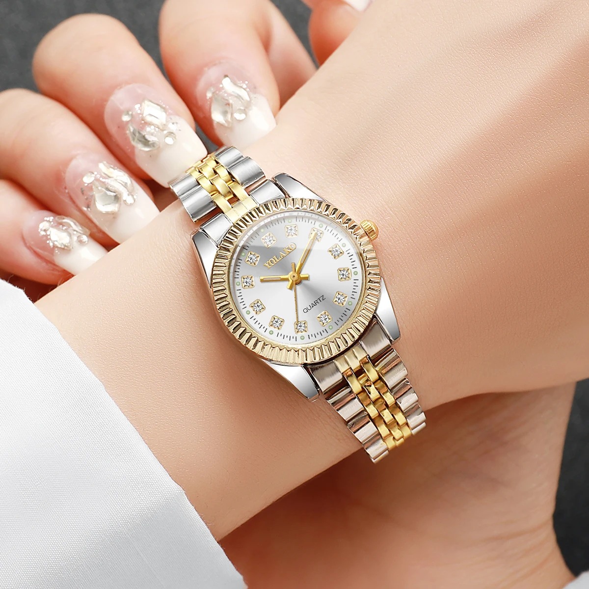 Montre à quartz pour femmes av - Luxury Watch Display Case avis et prix